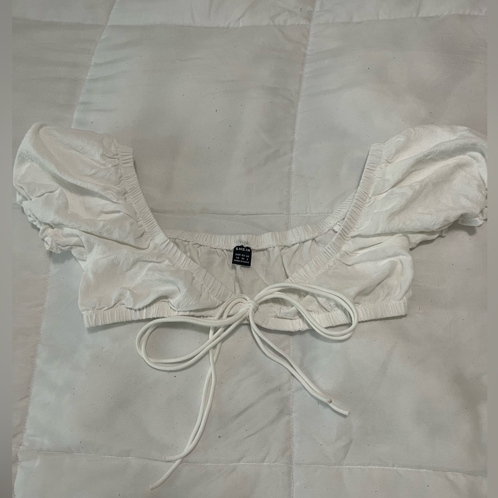 Small White Top